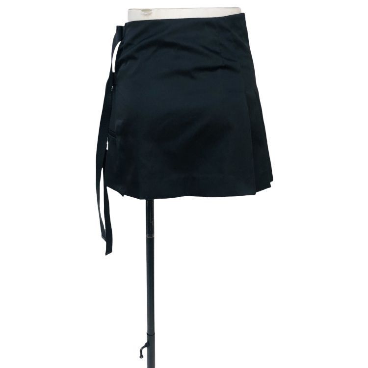 Prada Prada Re-Nylon Pleated Buckle Mini Skirt Size 36 Size 25" / US 0 / IT 36 - 2 Thumbnail