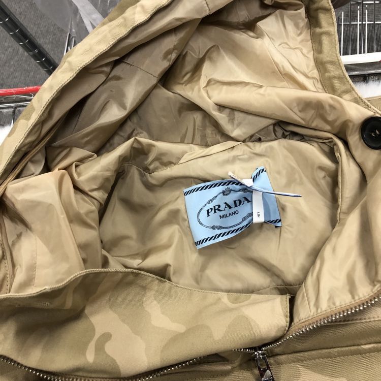 Prada Prada Camo Logo Plaque Jacket Size 38 Size XS / US 0-2 / IT 36-38 - 6 Thumbnail