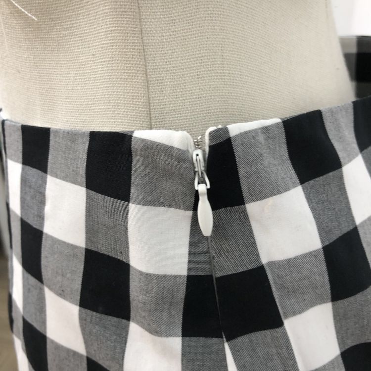 Prada Prada Gingham Midi Skirt Size 38 Size 26" / US 2 / IT 38 - 8 Thumbnail
