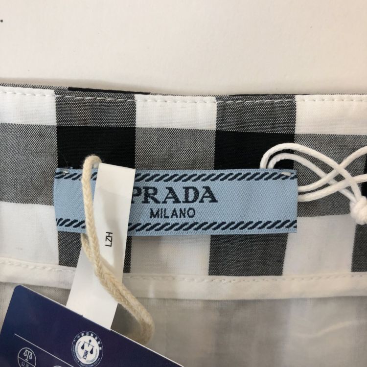 Prada Prada Gingham Midi Skirt Size 38 Size 26" / US 2 / IT 38 - 3 Thumbnail