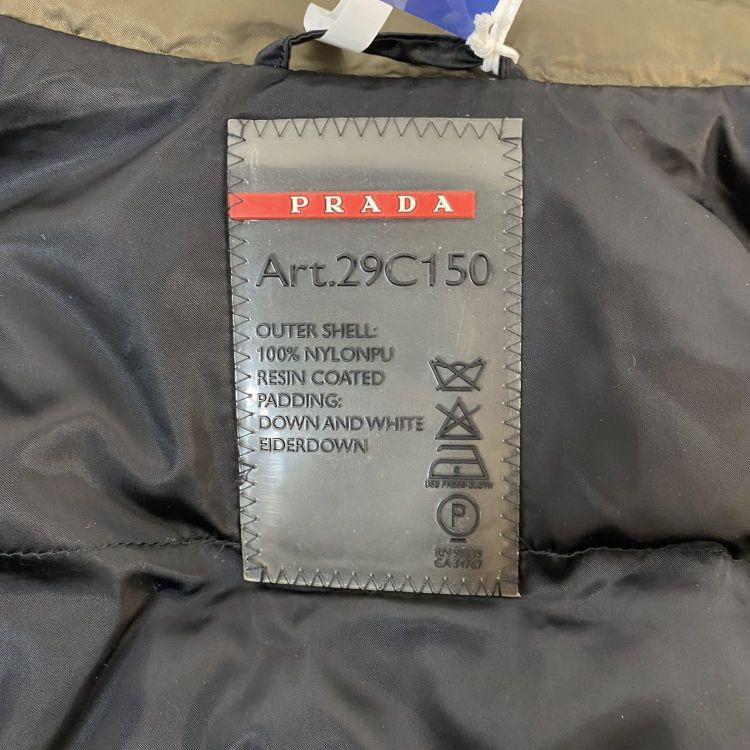 Prada Prada Quilted Down Coat Size 42 Size M / US 6-8 / IT 42-44 - 3 Thumbnail