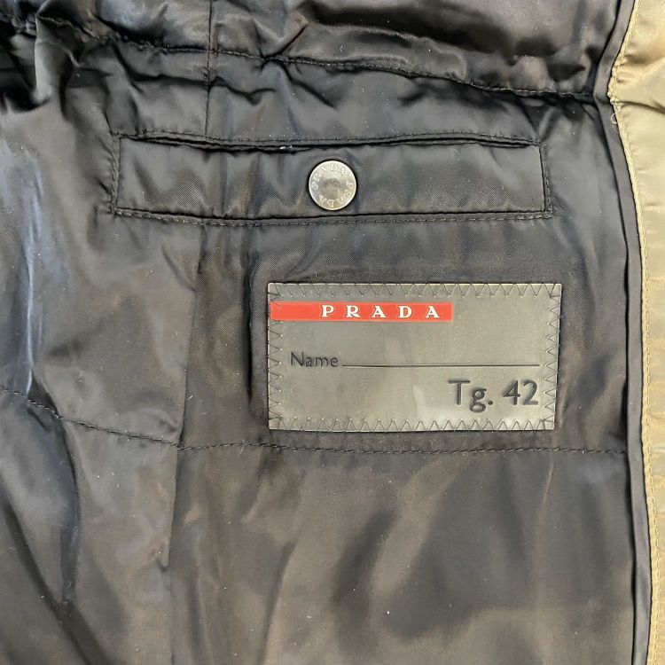 Prada Prada Quilted Down Coat Size 42 Size M / US 6-8 / IT 42-44 - 4 Thumbnail