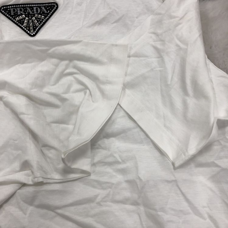 Prada Prada Logo Patch T-Shirt Size XL Size US XL / EU 56 / 4 - 9 Thumbnail