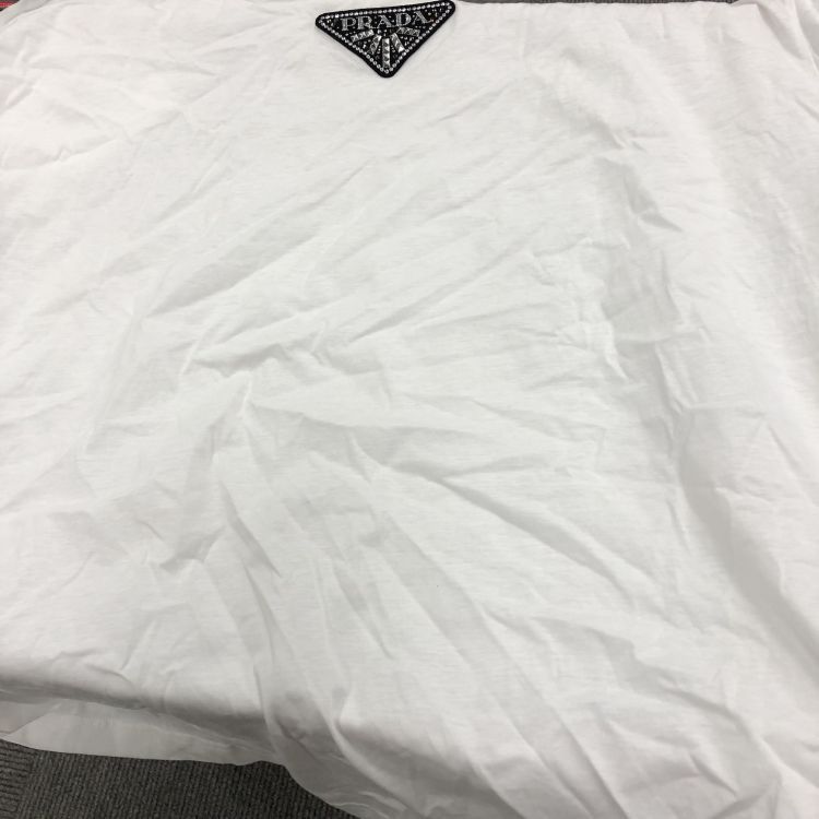 Prada Prada Logo Patch T-Shirt Size XL Size US XL / EU 56 / 4 - 8 Thumbnail