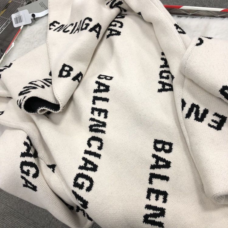 Balenciaga Balenciaga Allover Logo Sweater Size S Size US S / EU 44-46 / 1 - 9 Thumbnail