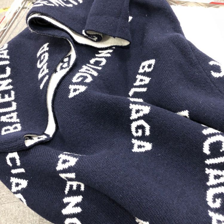 Balenciaga Balenciaga All-over Logo Sweater Size S Size US S / EU 44-46 / 1 - 9 Thumbnail