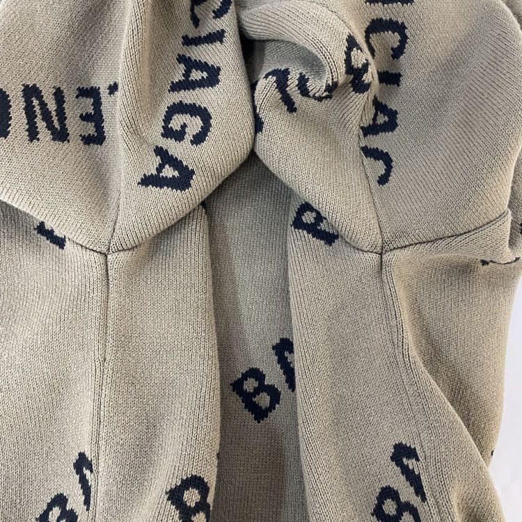 Balenciaga Balenciaga Logo Pattern Sweater Size XS Size US XS / EU 42 / 0 - 10 Thumbnail