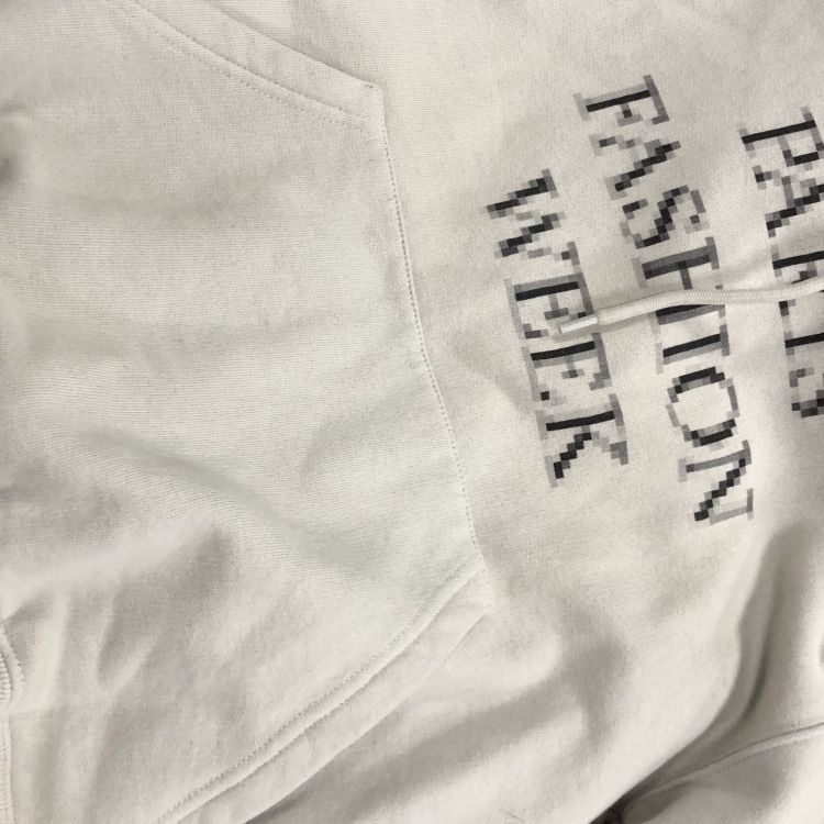Balenciaga Balenciaga Paris Fashion Week Hoodie Size S Size US S / EU 44-46 / 1 - 7 Thumbnail