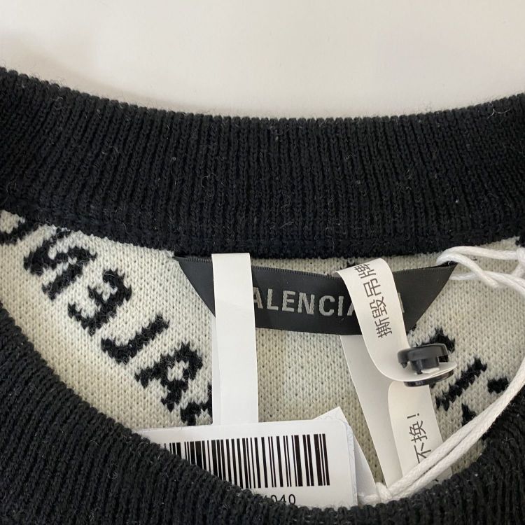 Balenciaga Balenciaga All Over Logo Sweater Size M Size US M / EU 48-50 / 2 - 3 Thumbnail