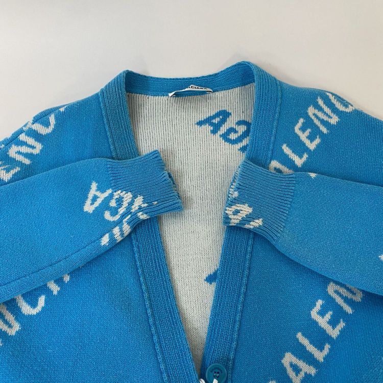 Balenciaga Balenciaga All Over Logo Cardigan Size XS Size US XS / EU 42 / 0 - 12 Thumbnail