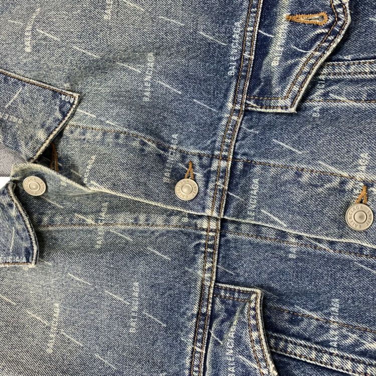 Balenciaga Balenciaga All-Over Logo Denim Jacket Size 36 Size XS / US 0-2 / IT 36-38 - 8 Thumbnail