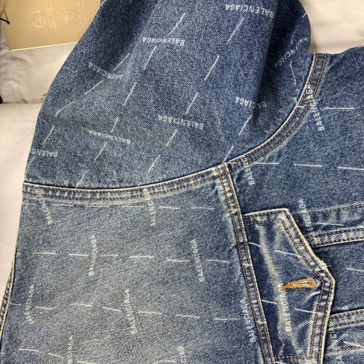 Balenciaga Balenciaga All-Over Logo Denim Jacket Size 36 Size XS / US 0-2 / IT 36-38 - 9 Thumbnail
