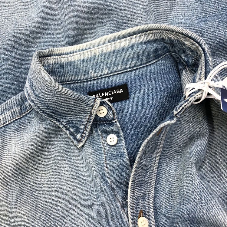 Balenciaga Balenciaga Unifit Washed Denim Shirt Size XS Size US XS / EU 42 / 0 - 6 Thumbnail