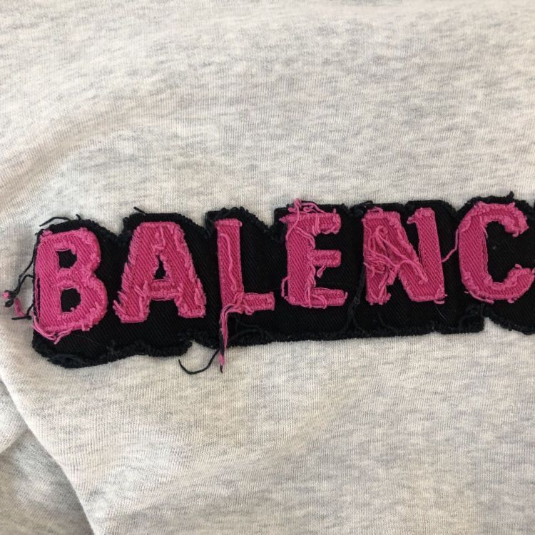 Balenciaga Balenciaga Frayed Logo Patch Sweatshirt Size S Size US S / EU 44-46 / 1 - 10 Thumbnail