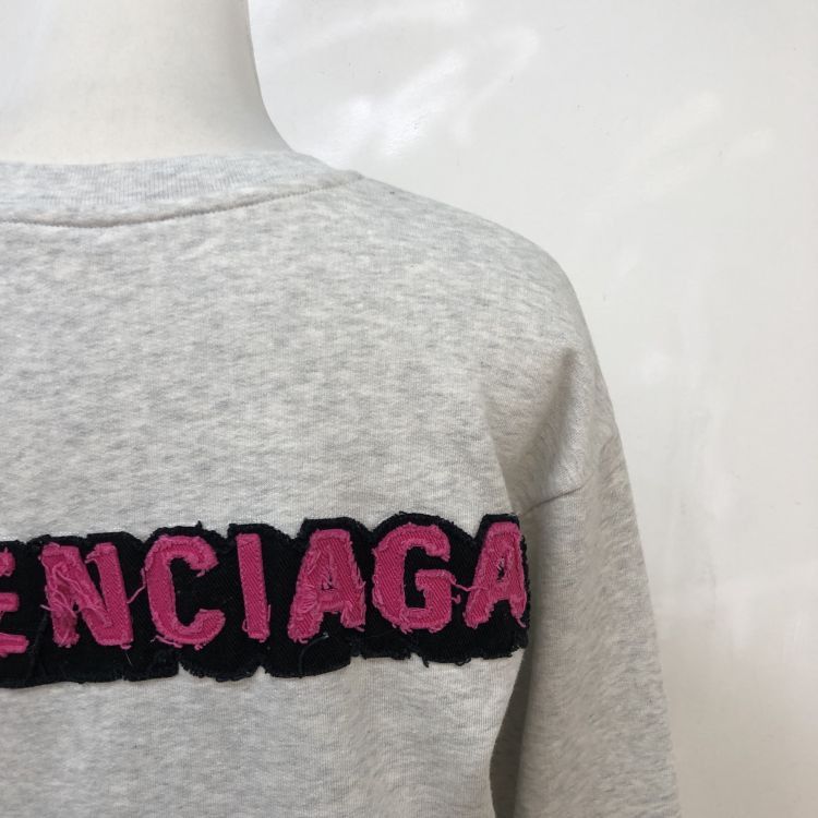 Balenciaga Balenciaga Frayed Logo Patch Sweatshirt Size S Size US S / EU 44-46 / 1 - 11 Thumbnail