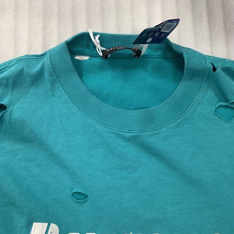Balenciaga Balenciaga Distressed Logo T-Shirt Size XS Size US XS / EU 42 / 0 - 9 Thumbnail