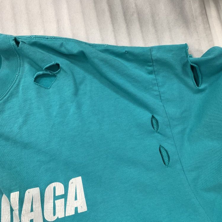 Balenciaga Balenciaga Distressed Logo T-Shirt Size XS Size US XS / EU 42 / 0 - 8 Thumbnail