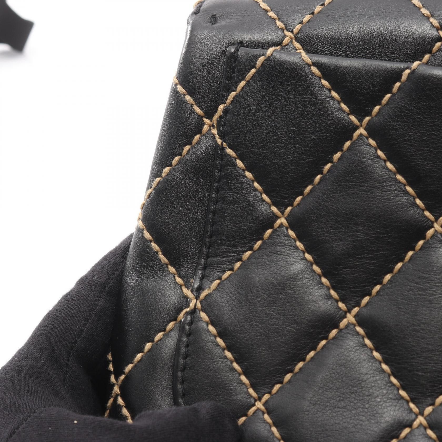 Chanel Chanel Chanel Wild Stitch Leather Handbag Leather Handbag DUTY FREE for USA Size ONE SIZE - 8 Thumbnail