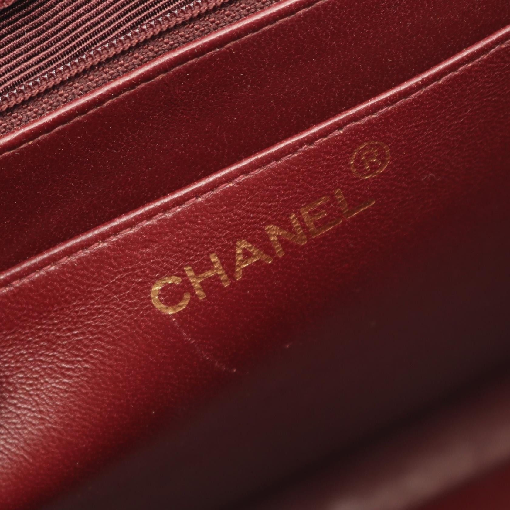 Chanel Chanel Chanel Deka Matelasse 34 Lambskin Shoulder Bag Leather Shoulder Bag DUTY FREE for USA Size ONE SIZE - 4 Thumbnail