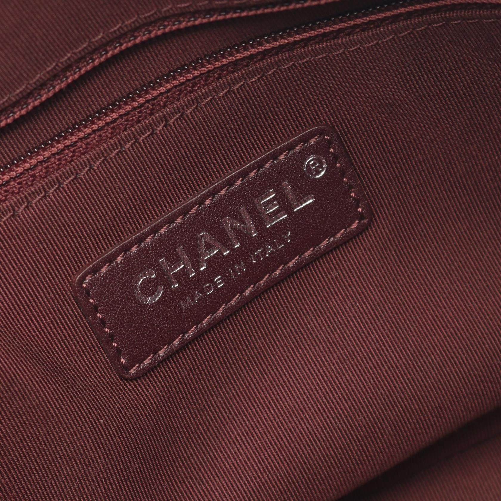 Chanel Chanel Chanel Matelasse Lambskin Shoulder Bag Leather Shoulder Bag DUTY FREE for USA Size ONE SIZE - 4 Thumbnail