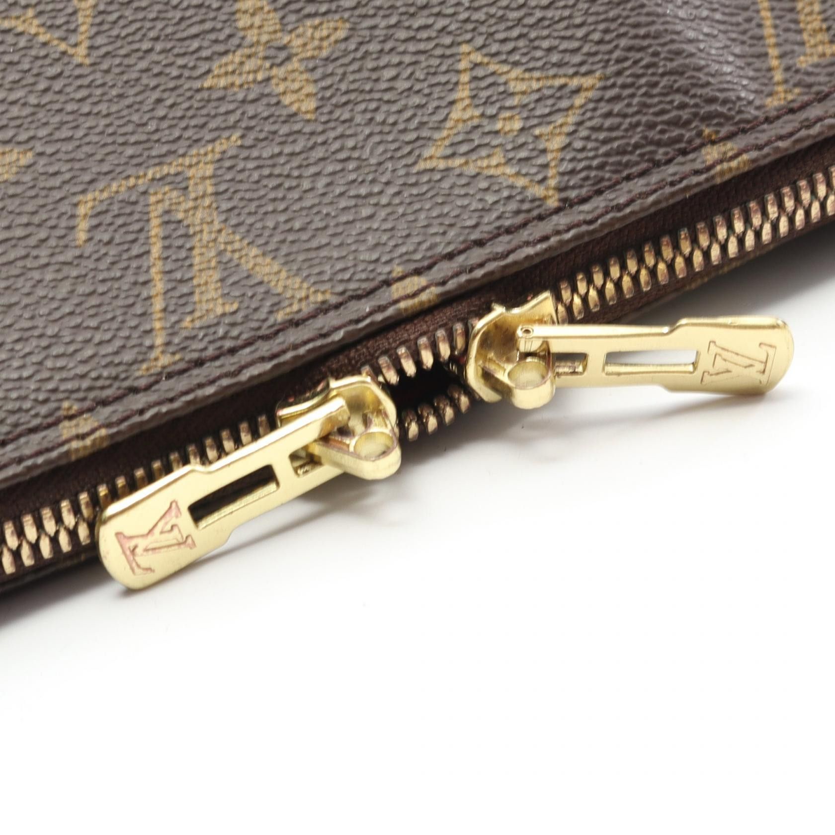 Louis Vuitton Louis Vuitton Louis Vuitton Amfar Three Vanity Star Monogram PVC Coated Canvas Leather Shoulder Bag Textile Shoulder Bag M47275 DUTY FREE for USA Size ONE SIZE - 8 Thumbnail