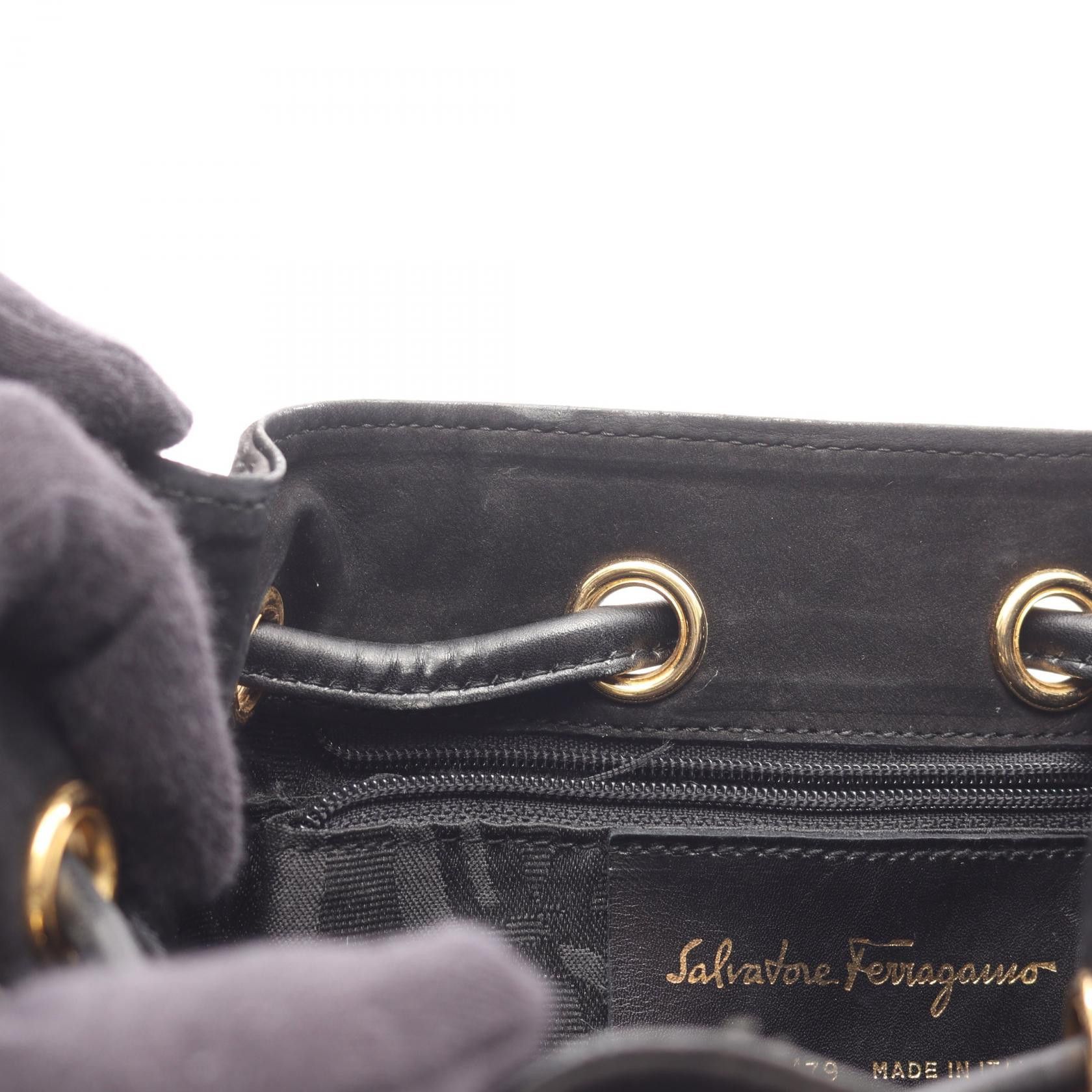 Salvatore Ferragamo Salvatore Ferragamo Salvatore Ferragamo Vara leather shoulder bag Leather Shoulder Bag DUTY FREE for USA Size ONE SIZE - 6 Thumbnail