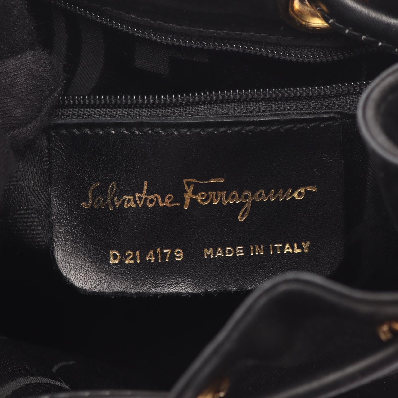 Salvatore Ferragamo Salvatore Ferragamo Salvatore Ferragamo Vara leather shoulder bag Leather Shoulder Bag DUTY FREE for USA Size ONE SIZE - 4 Thumbnail