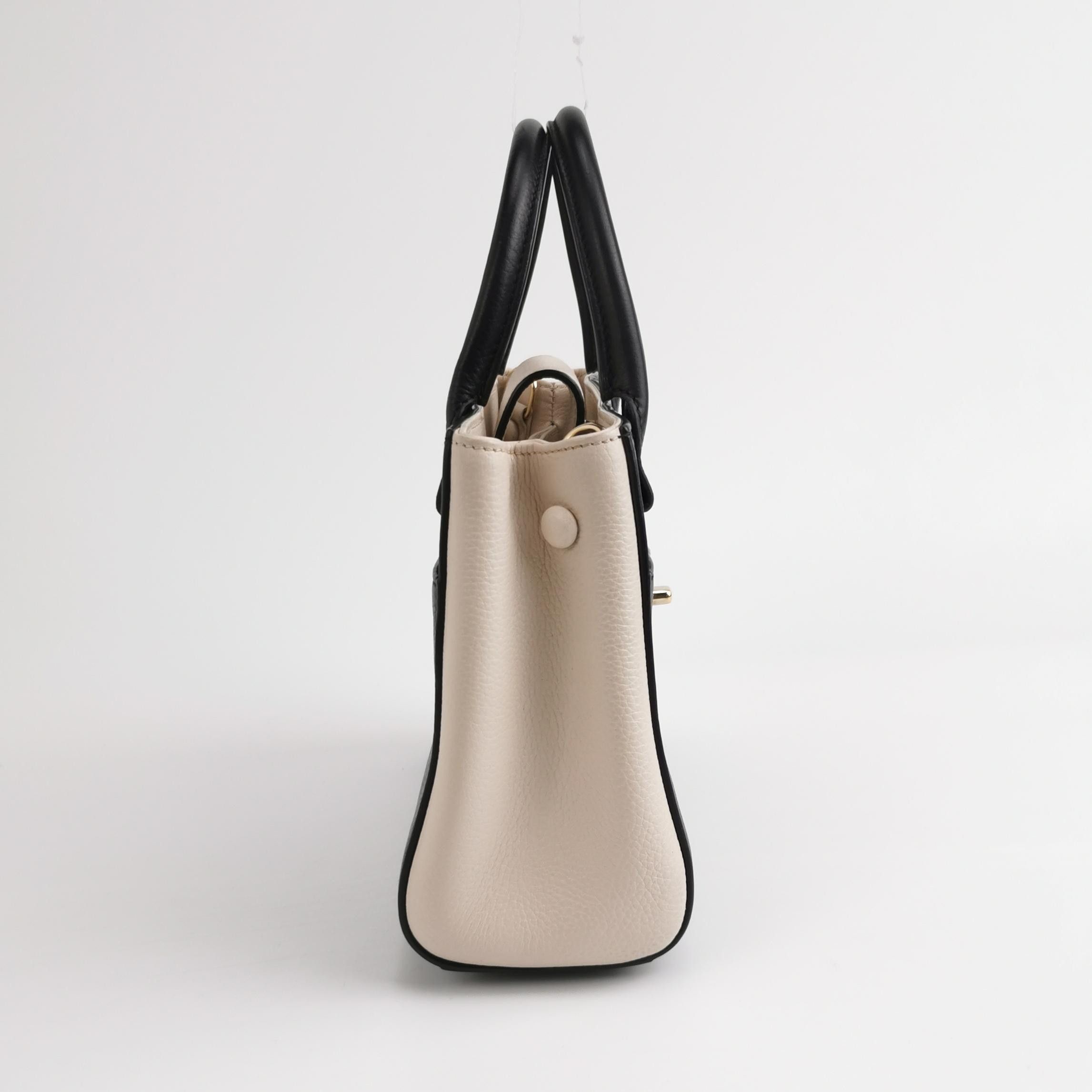 Chanel Chanel Women os Shoulder Bags Size ONE SIZE - 4 Thumbnail