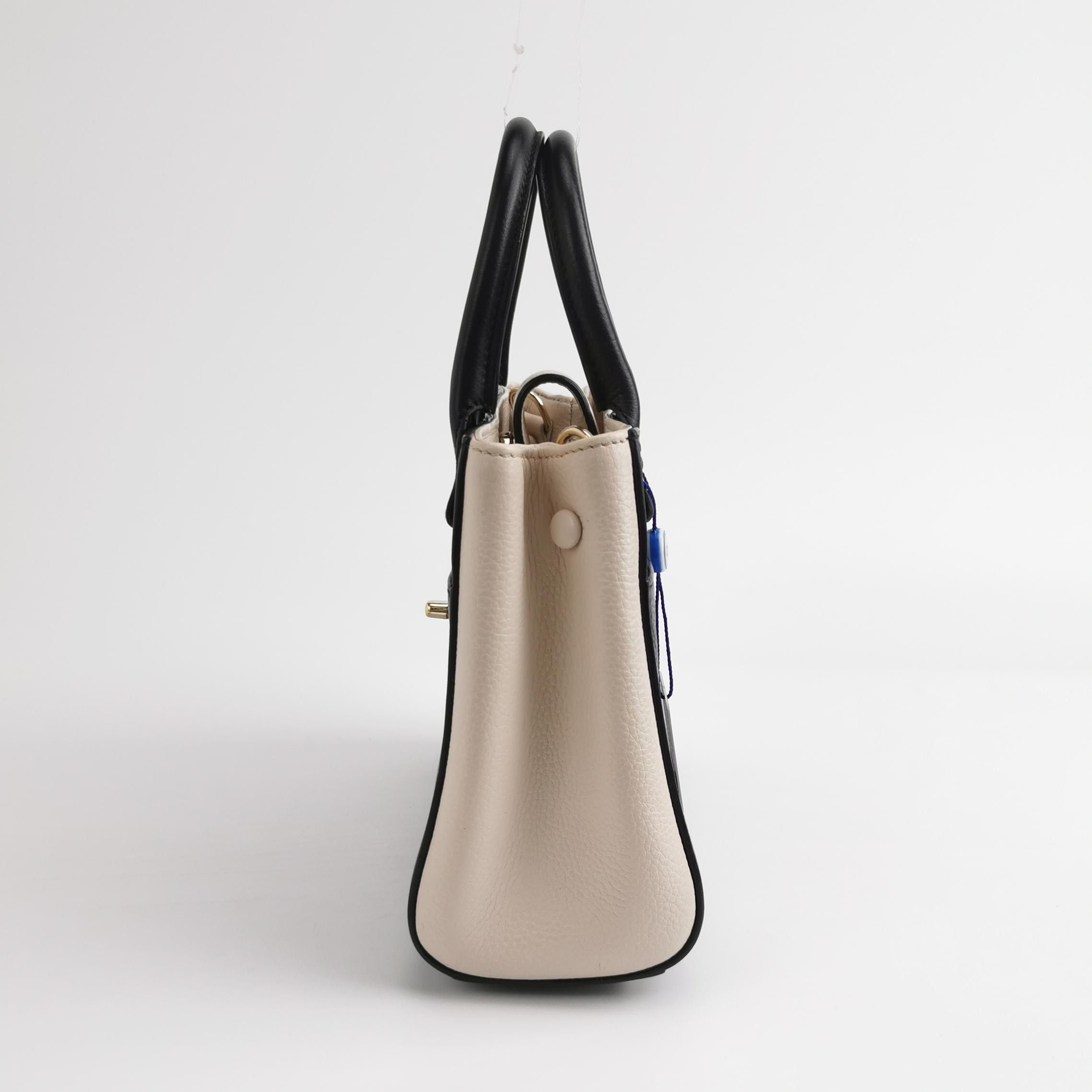 Chanel Chanel Women os Shoulder Bags Size ONE SIZE - 3 Thumbnail