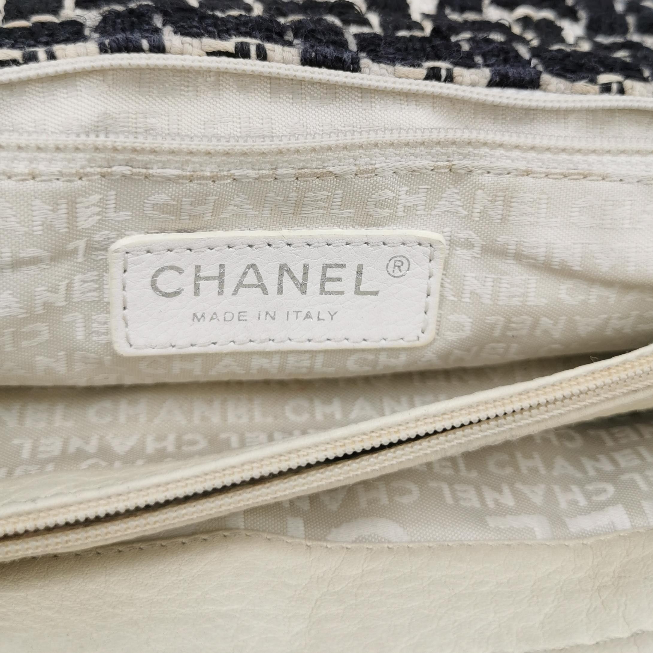 Chanel Chanel Women os Shoulder Bags Size ONE SIZE - 8 Thumbnail