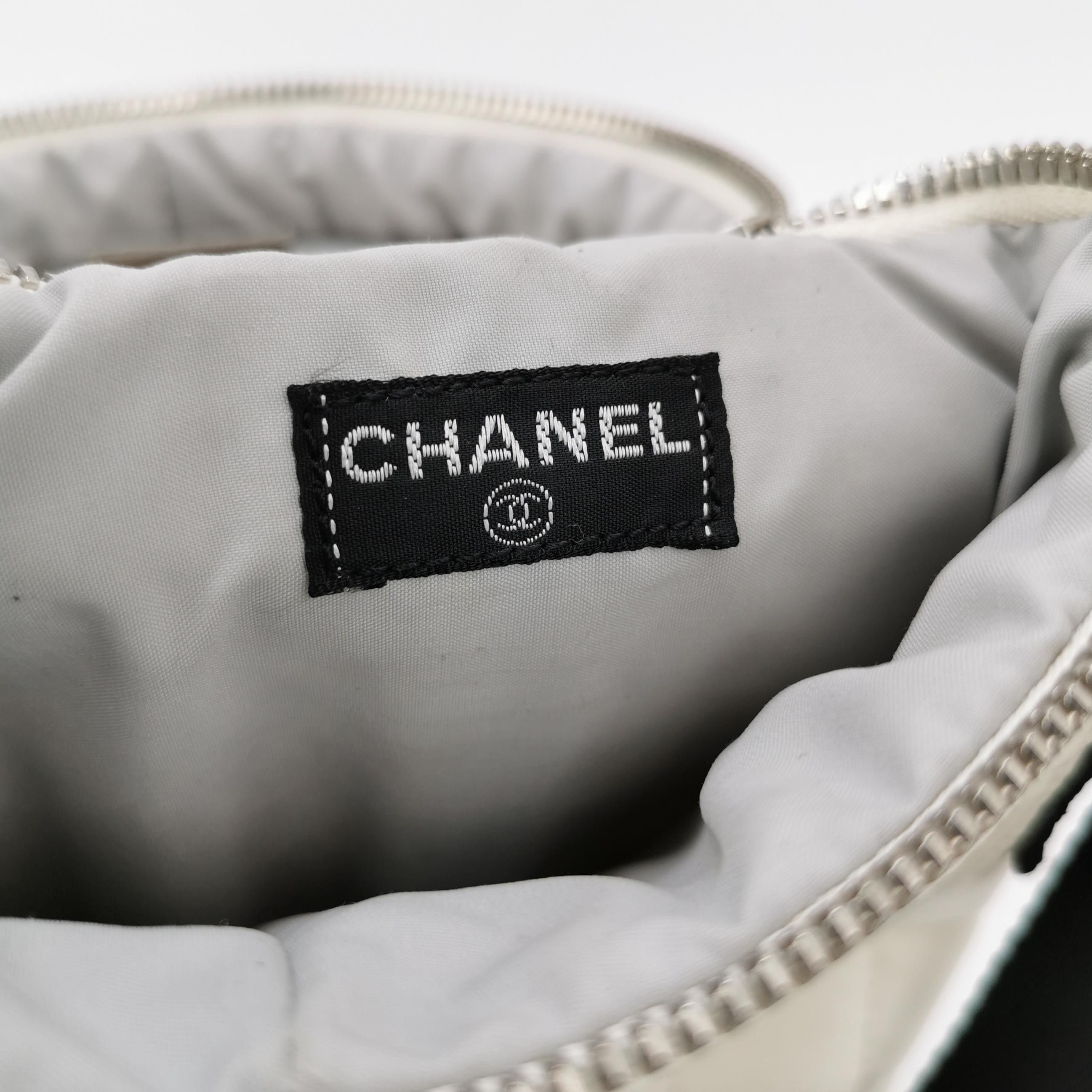 Chanel Chanel Women os Shoulder Bags Size ONE SIZE - 8 Thumbnail