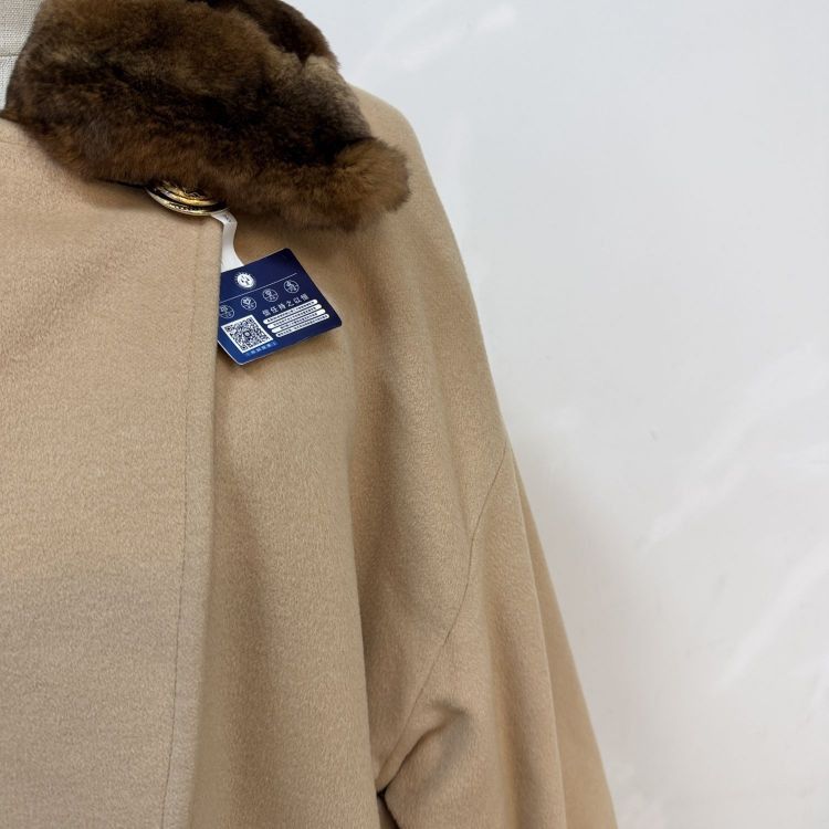 Dior Christian Dior Logo Embroidery Fur Coat Size M Size M / US 6-8 / IT 42-44 - 6 Thumbnail