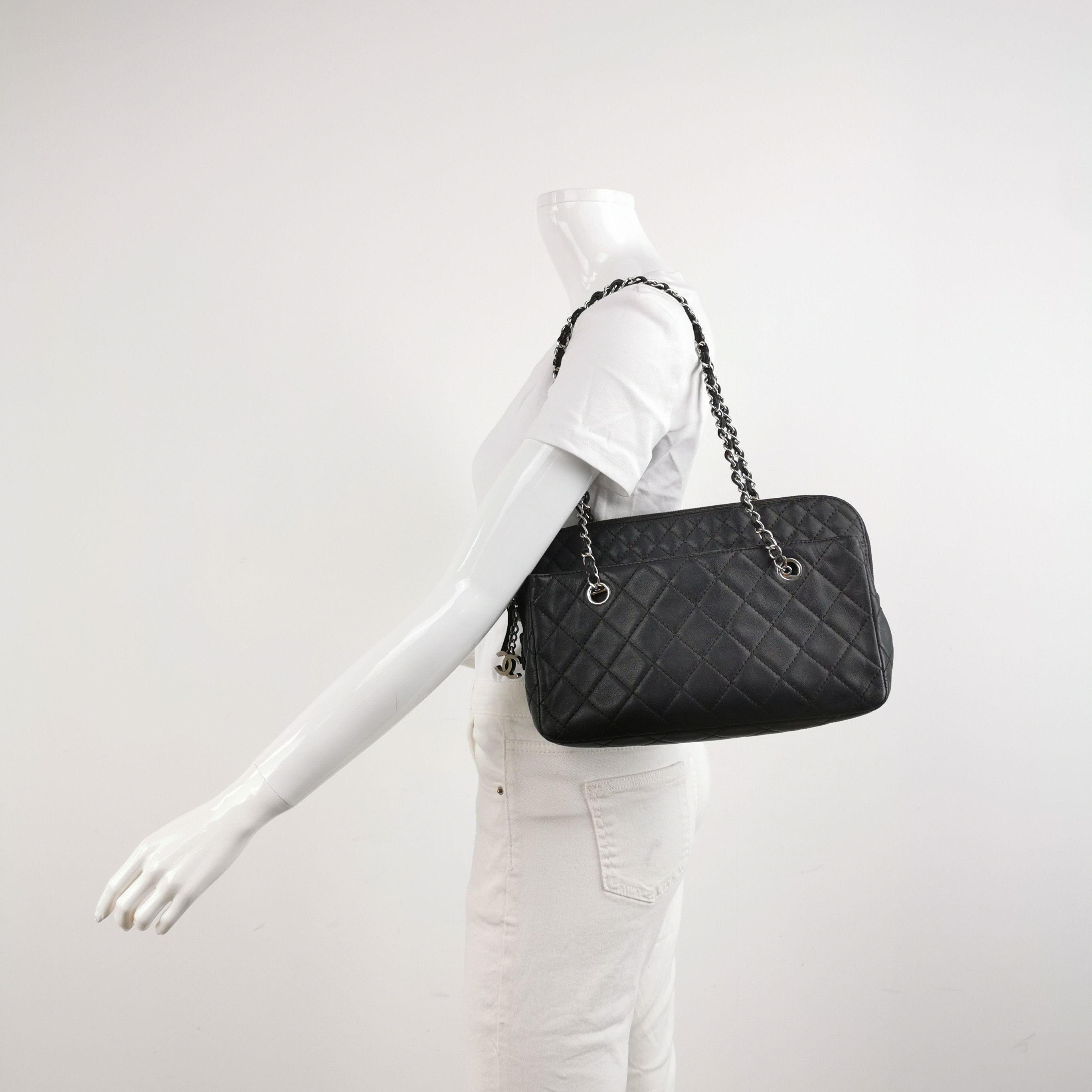 Chanel Chanel Women os Shoulder Bags Size ONE SIZE - 2 Thumbnail