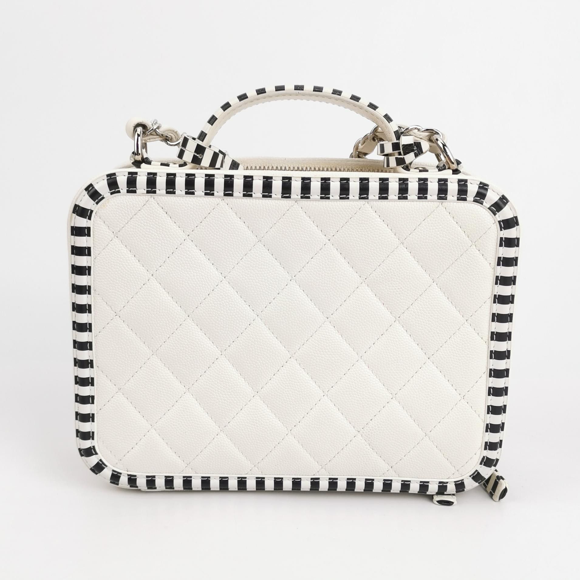 Chanel Chanel Women os Shoulder Bags Size ONE SIZE - 5 Thumbnail