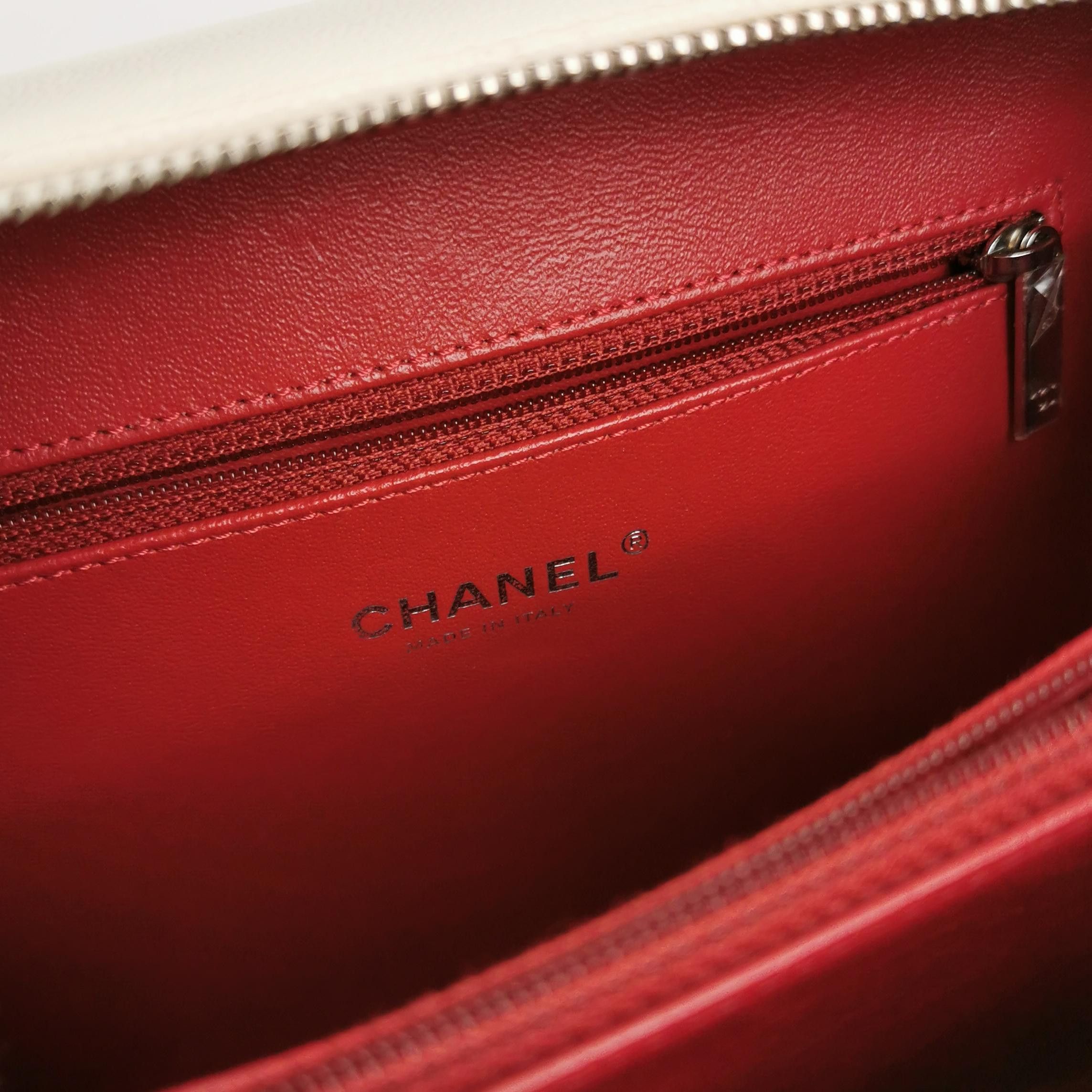 Chanel Chanel Women os Shoulder Bags Size ONE SIZE - 8 Thumbnail