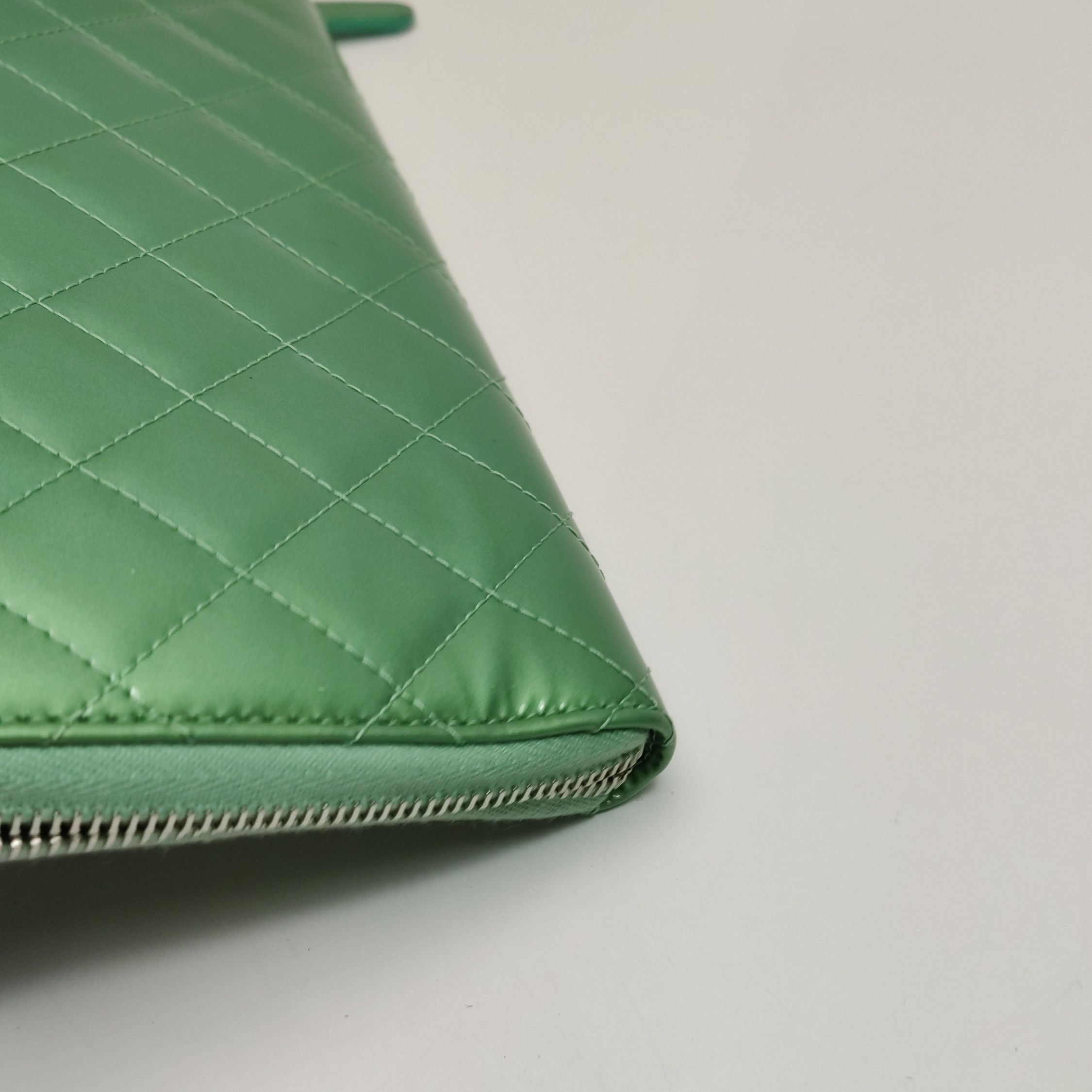 Chanel Chanel Women os Clutches Size ONE SIZE - 8 Thumbnail