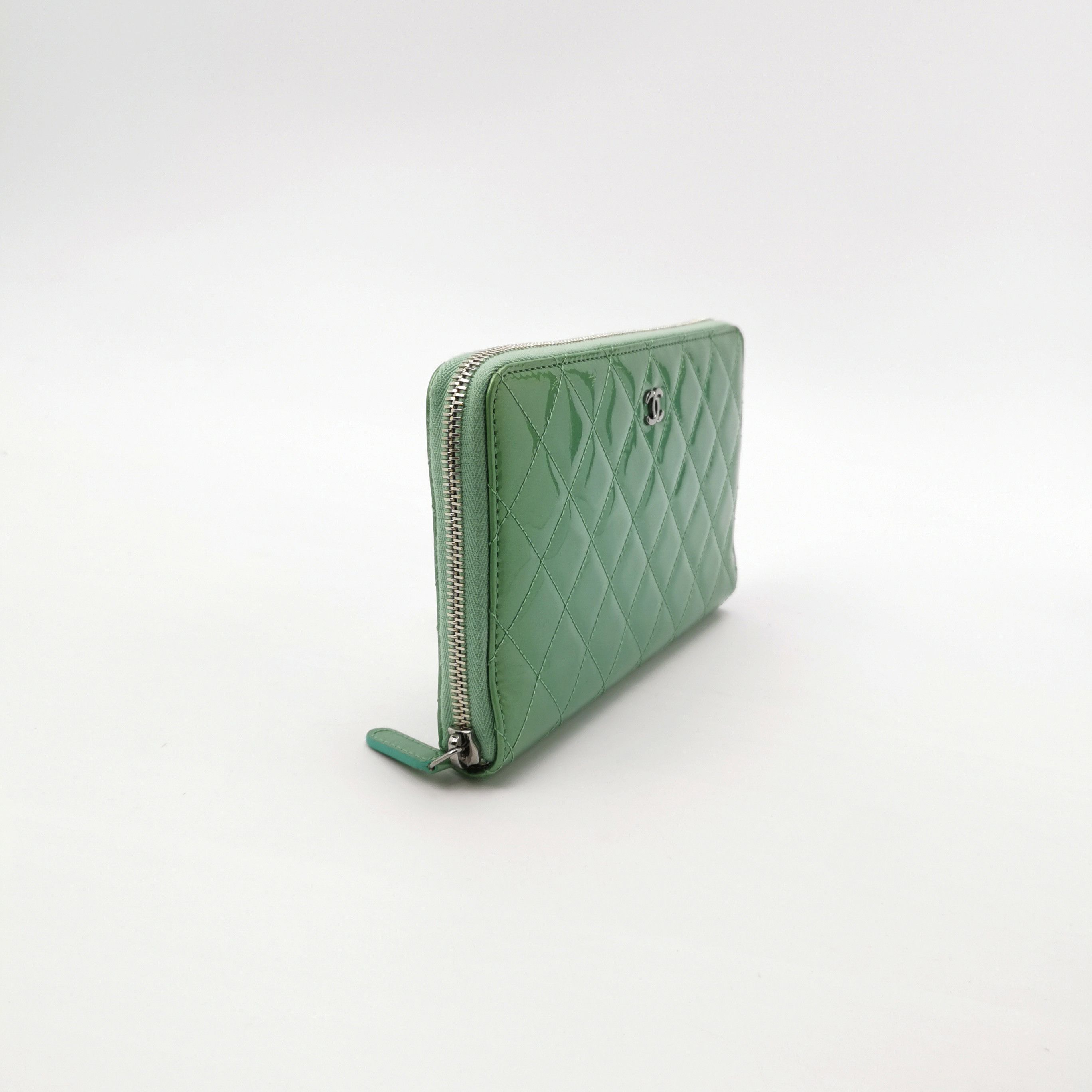Chanel Chanel Women os Clutches Size ONE SIZE - 2 Thumbnail