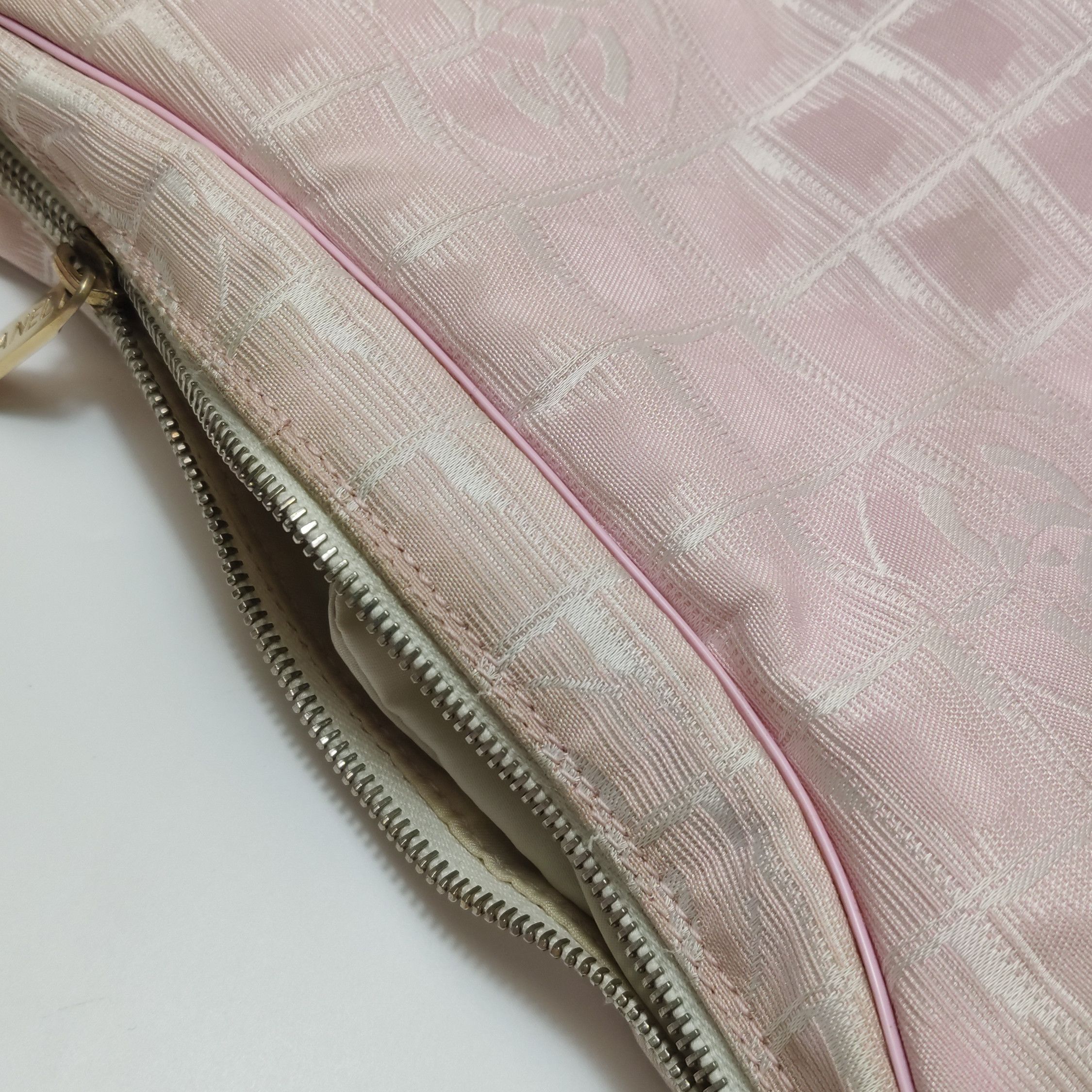 Chanel Chanel Women os Shoulder Bags Size ONE SIZE - 24 Thumbnail