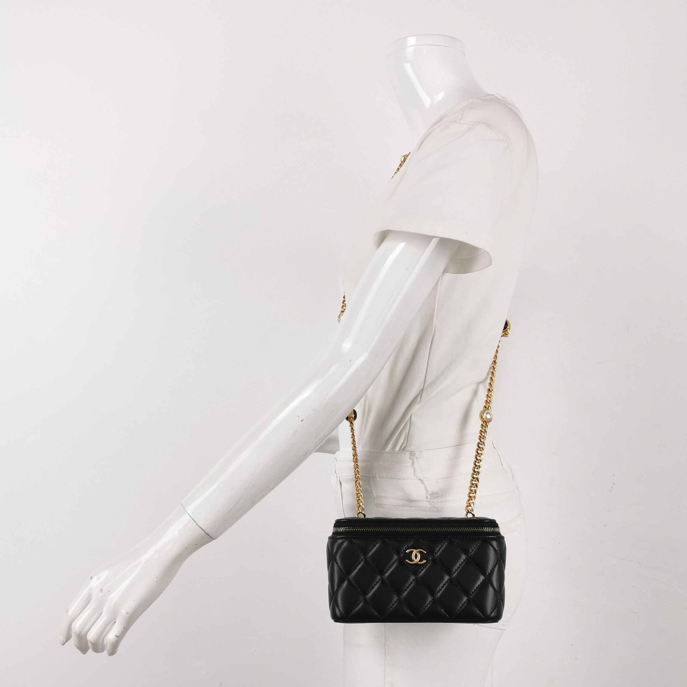 Chanel Chanel Women os Crossbody Bags Size ONE SIZE - 2 Thumbnail