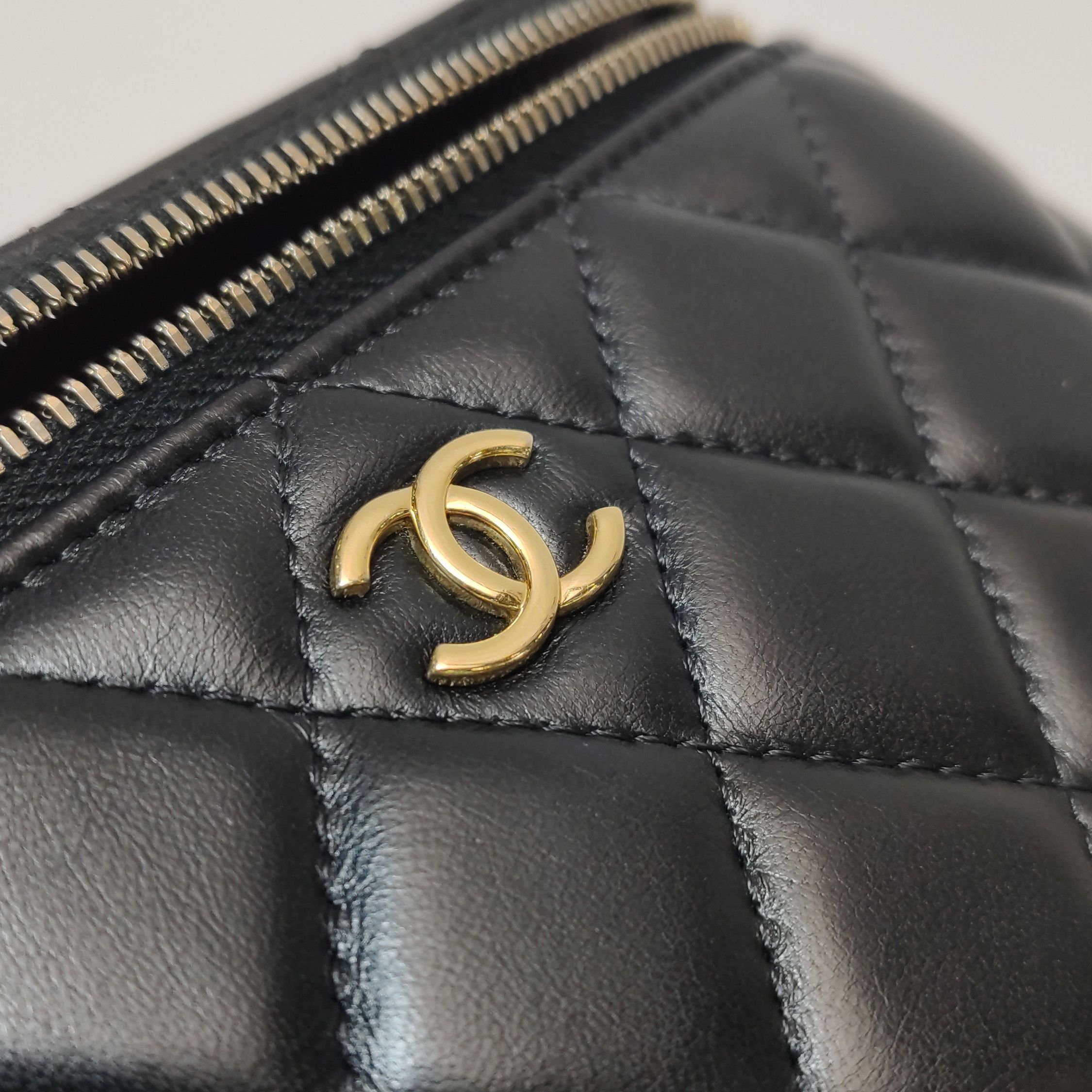 Chanel Chanel Women os Crossbody Bags Size ONE SIZE - 11 Thumbnail