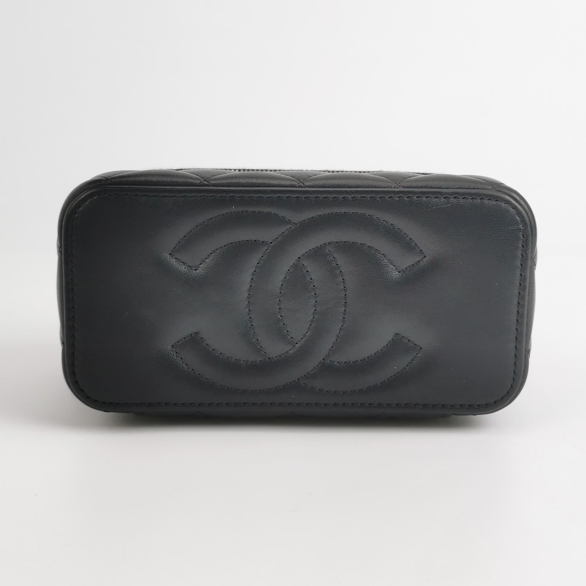 Chanel Chanel Women os Crossbody Bags Size ONE SIZE - 6 Thumbnail