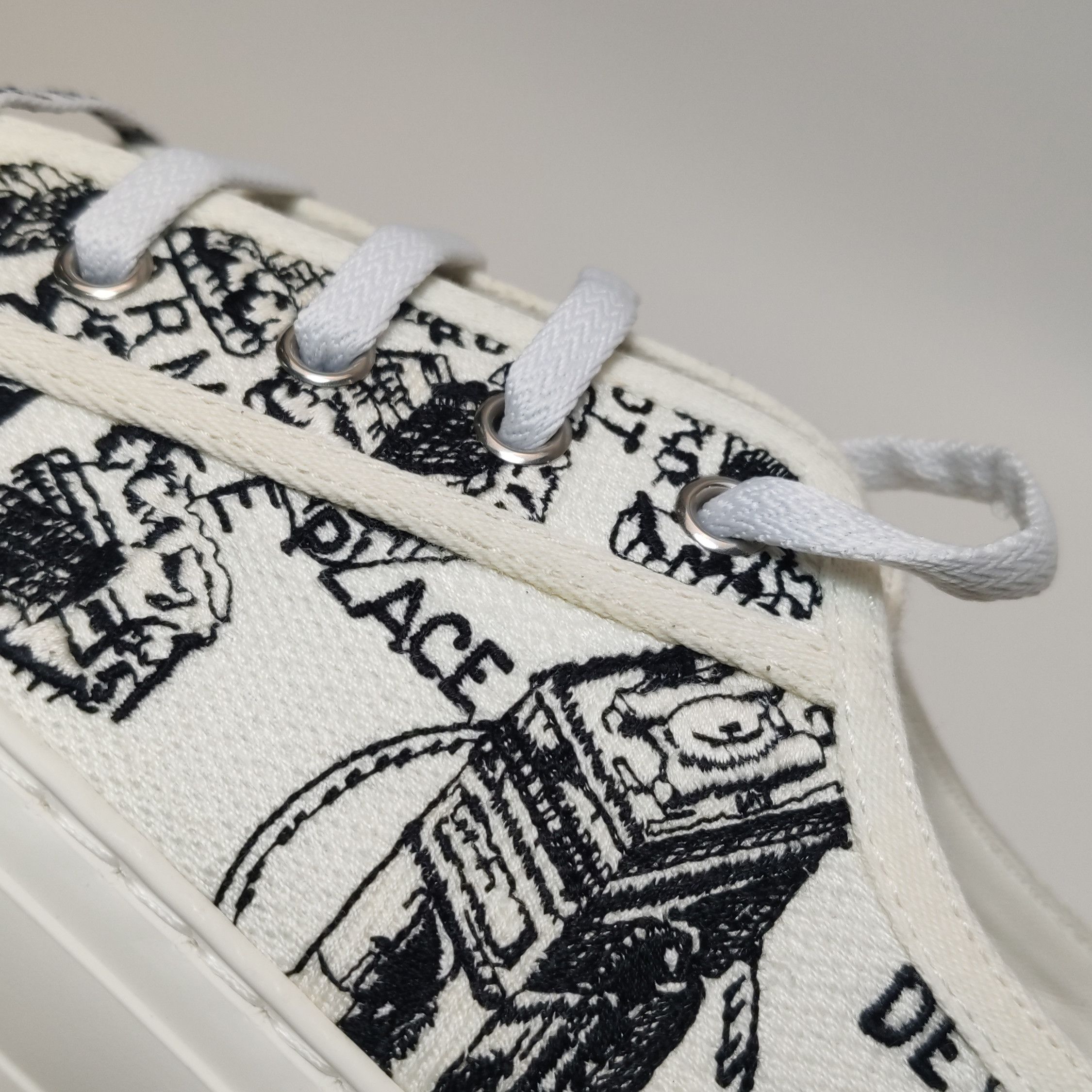 Dior Dior Women 8 Lowtop Sneakers Size US 8 / IT 38 - 10 Thumbnail