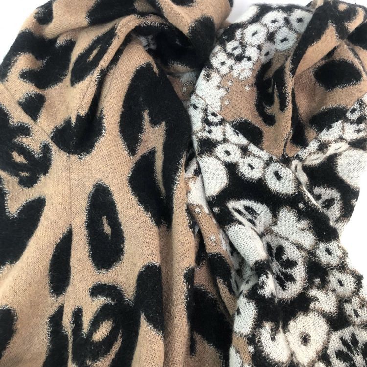 Chanel Chanel CC Logo Cashmere Blend Cardigan Size 44 Size L / US 10 / IT 46 - 10 Thumbnail