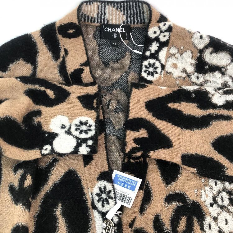 Chanel Chanel CC Logo Cashmere Blend Cardigan Size 44 Size L / US 10 / IT 46 - 9 Thumbnail