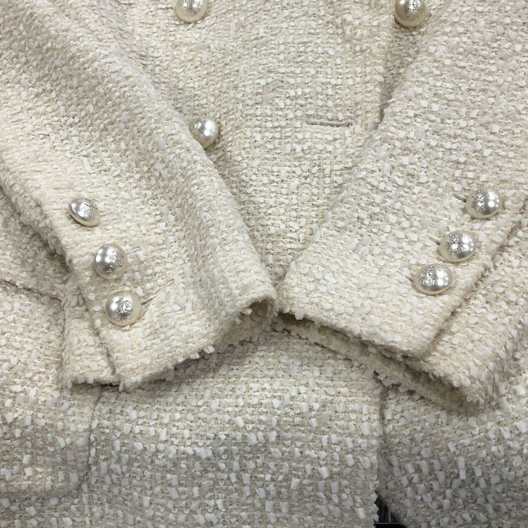 Chanel Chanel Cream Tweed Blazer Size 38 Size S / US 4 / IT 40 - 3 Thumbnail