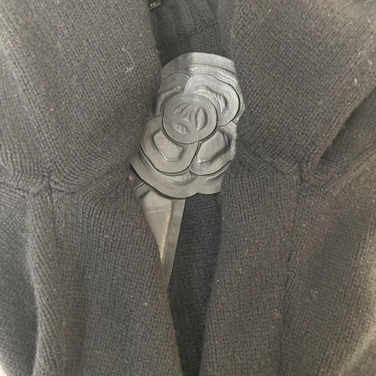 Chanel Chanel Leather Camellia Sweater Size 40 Size M / US 6-8 / IT 42-44 - 10 Thumbnail