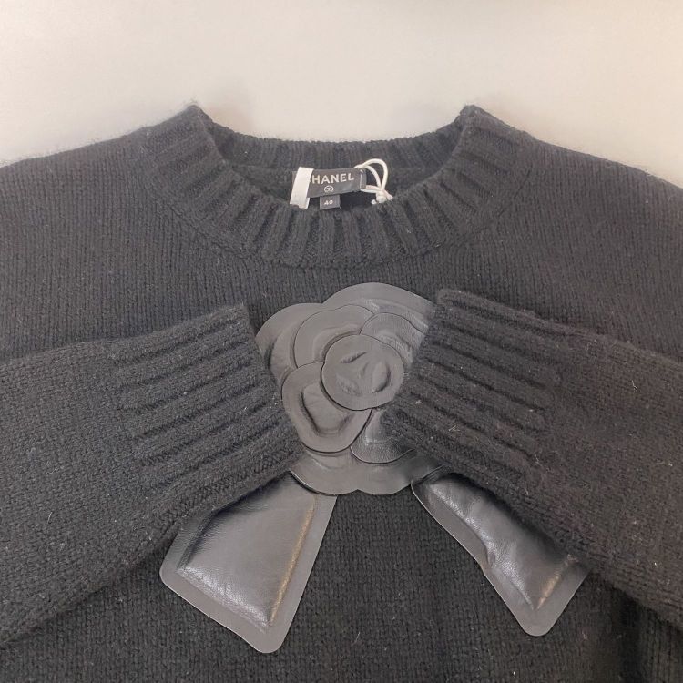 Chanel Chanel Leather Camellia Sweater Size 40 Size M / US 6-8 / IT 42-44 - 9 Thumbnail