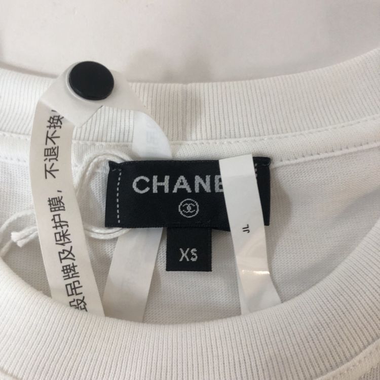 Chanel Chanel Sequin Embroidered T-Shirt XS Size XS / US 0-2 / IT 36-38 - 3 Thumbnail