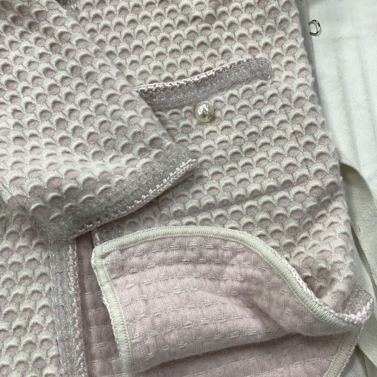 Chanel Chanel Cashmere Pearl Knit Cardigan Size 36 Size XS / US 0-2 / IT 36-38 - 7 Thumbnail