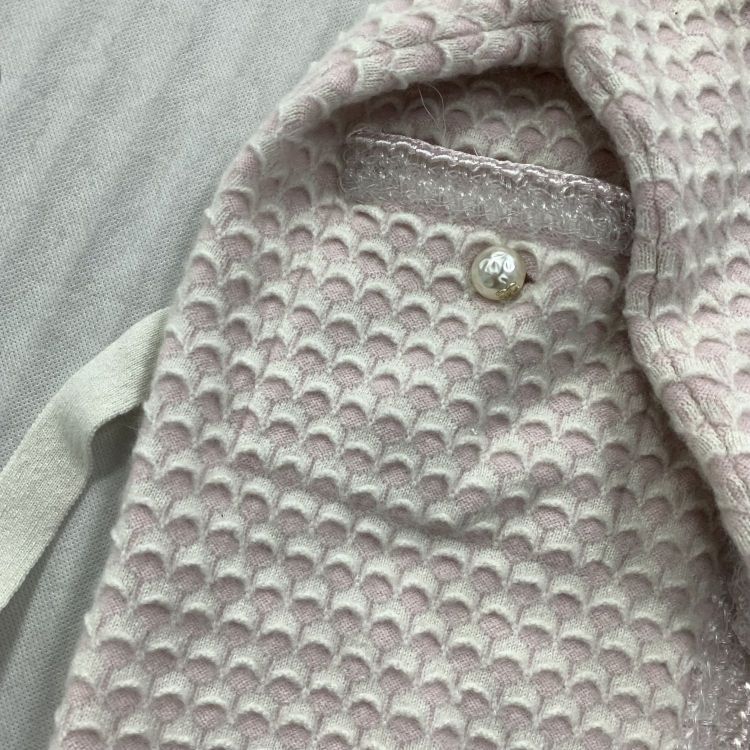 Chanel Chanel Cashmere Pearl Knit Cardigan Size 36 Size XS / US 0-2 / IT 36-38 - 8 Thumbnail